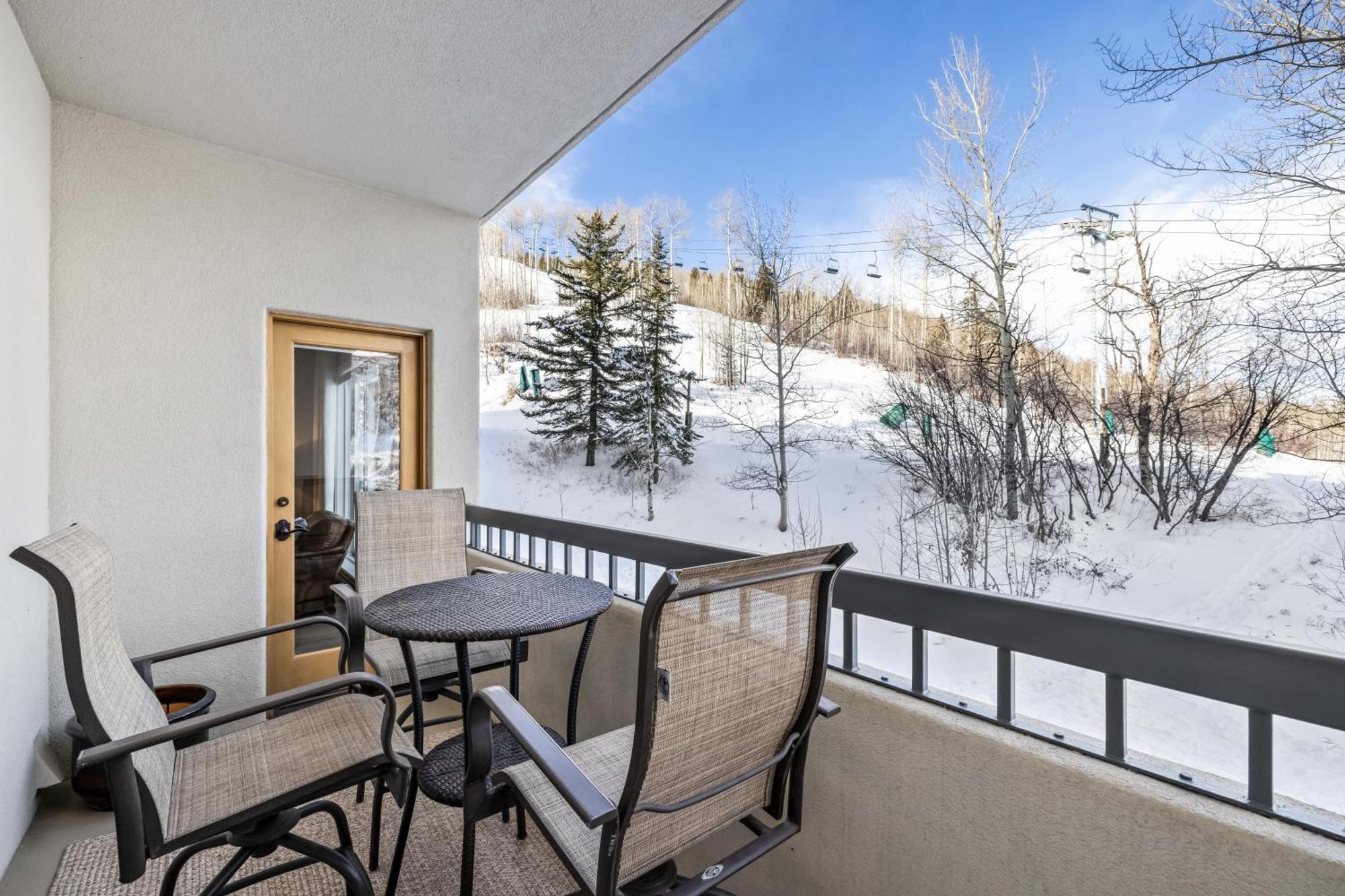 Great Views, Ski-In Ski-Out Condo Бийвър Крийк Екстериор снимка